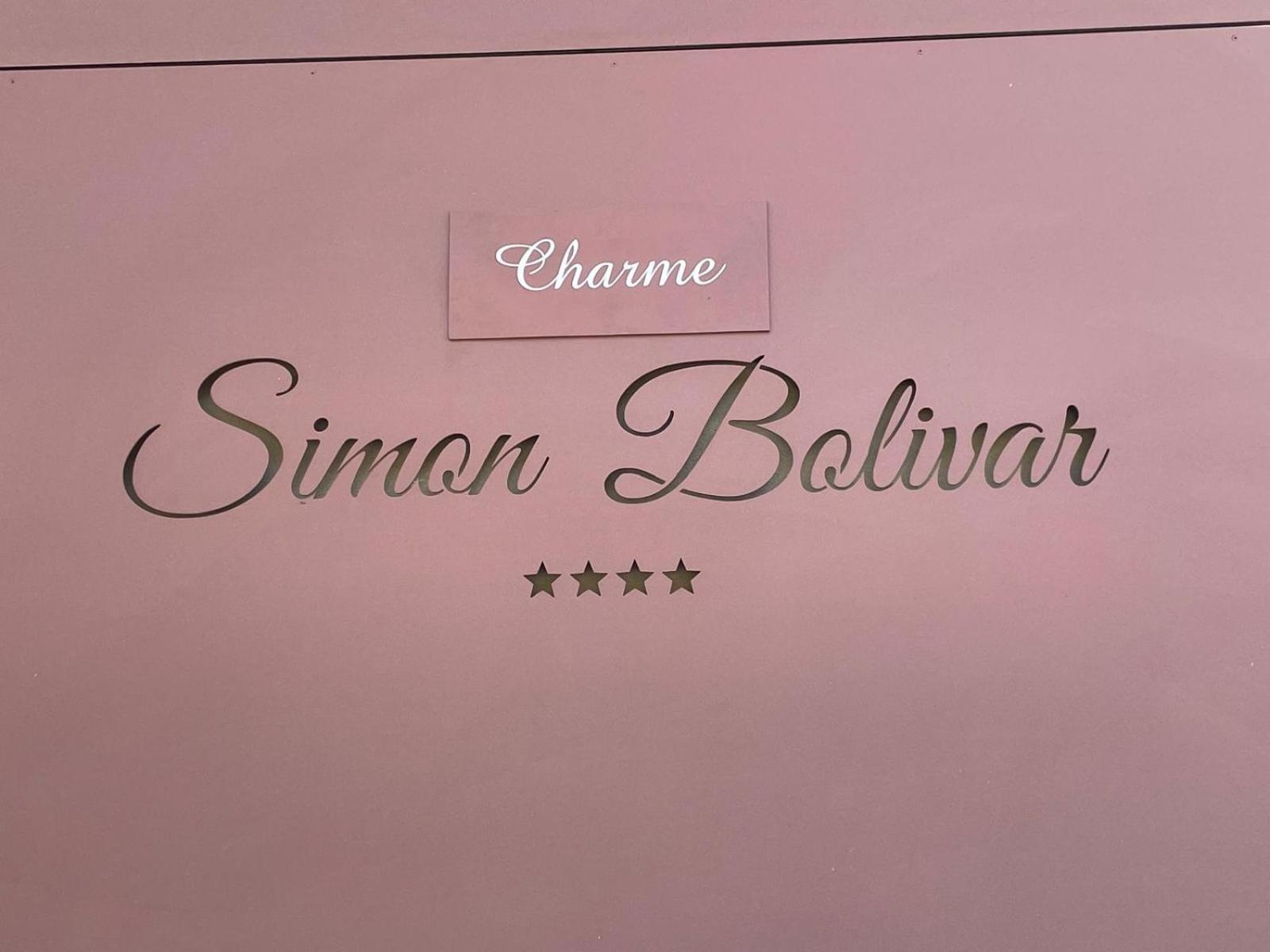 Charme Simon Bolivar Noto Bagian luar foto